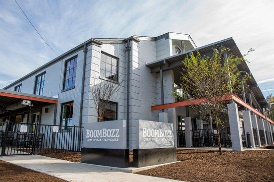 Boombozz Craft Pizza & Taphouse