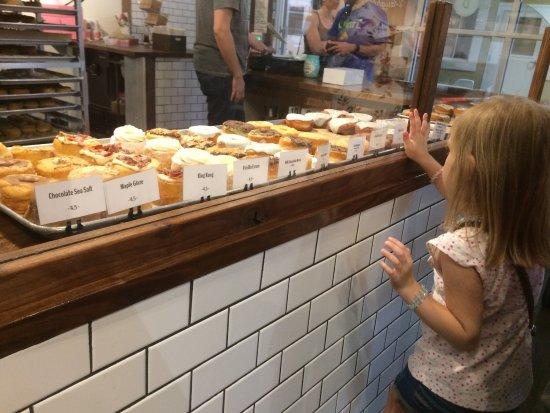 5 Daughters Bakery